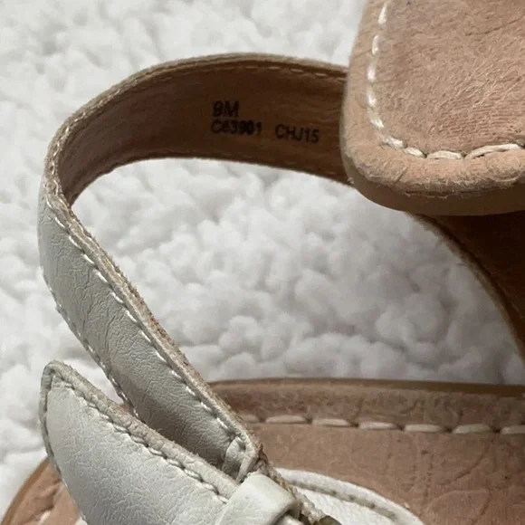 b.o.c. White and Tan Floral Cutout Sandals Size 9 - Picture 6 of 7